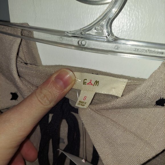 NEW Cat Lady Keyhole Shirt - Picture 12 of 16